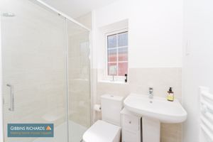 Ensuite- click for photo gallery